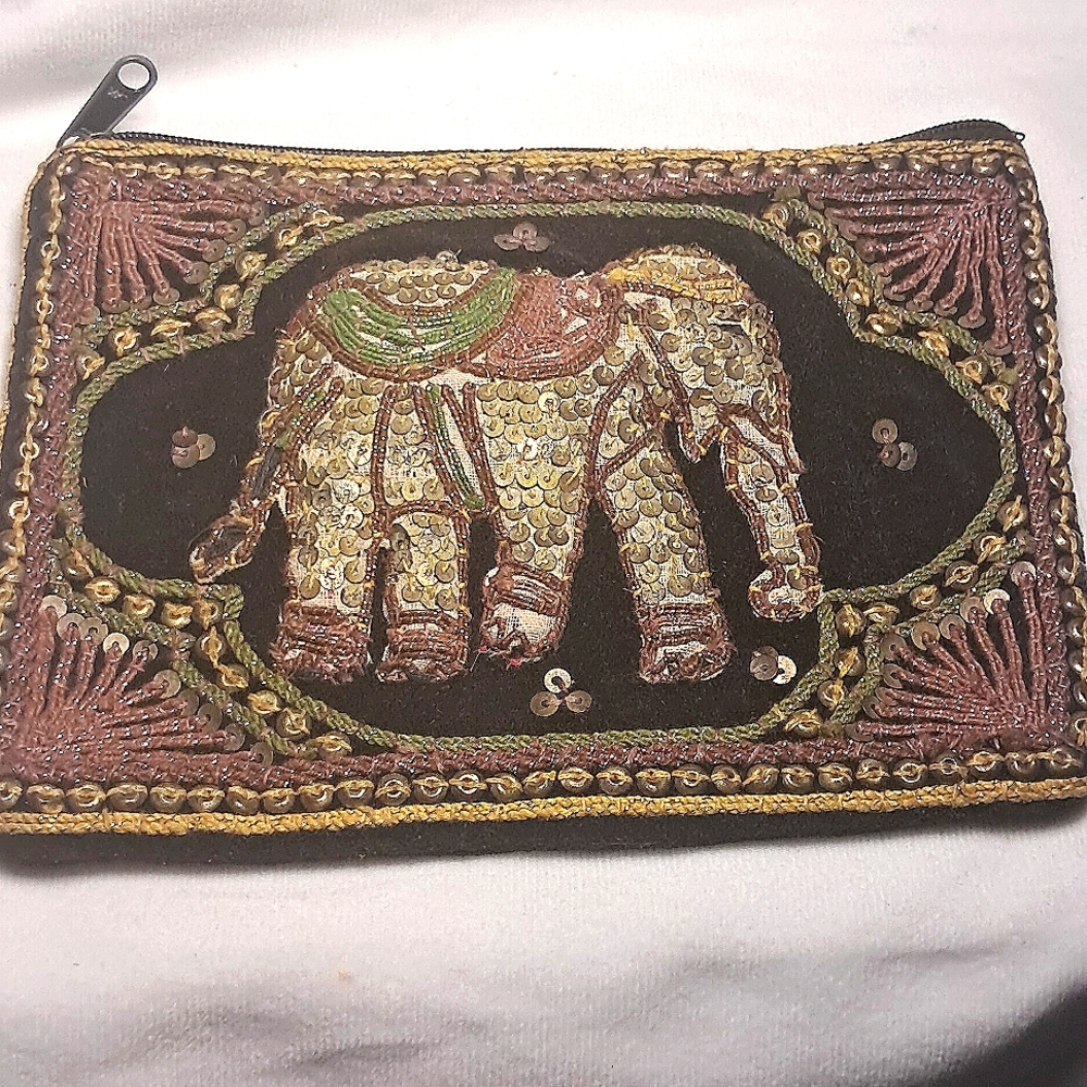 VTG Hand-embroidered Elephant Clutch